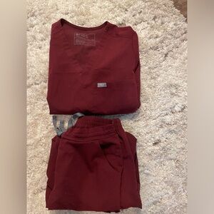 Woman’s Figs Scrub Set